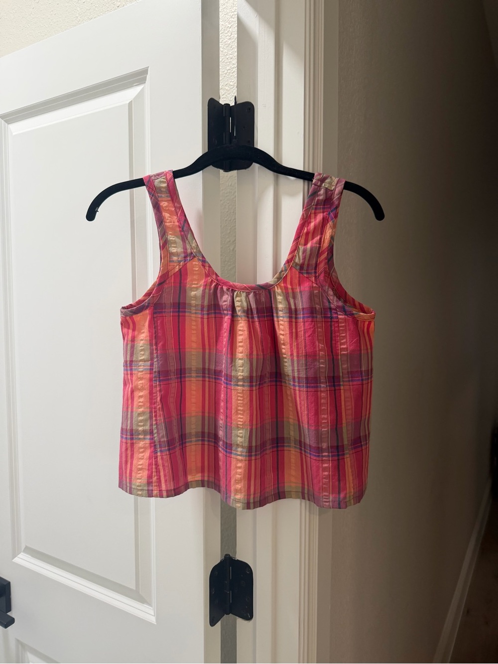 Evereve Plaid Sleeveless Cropped Tank Top - Pink Multi